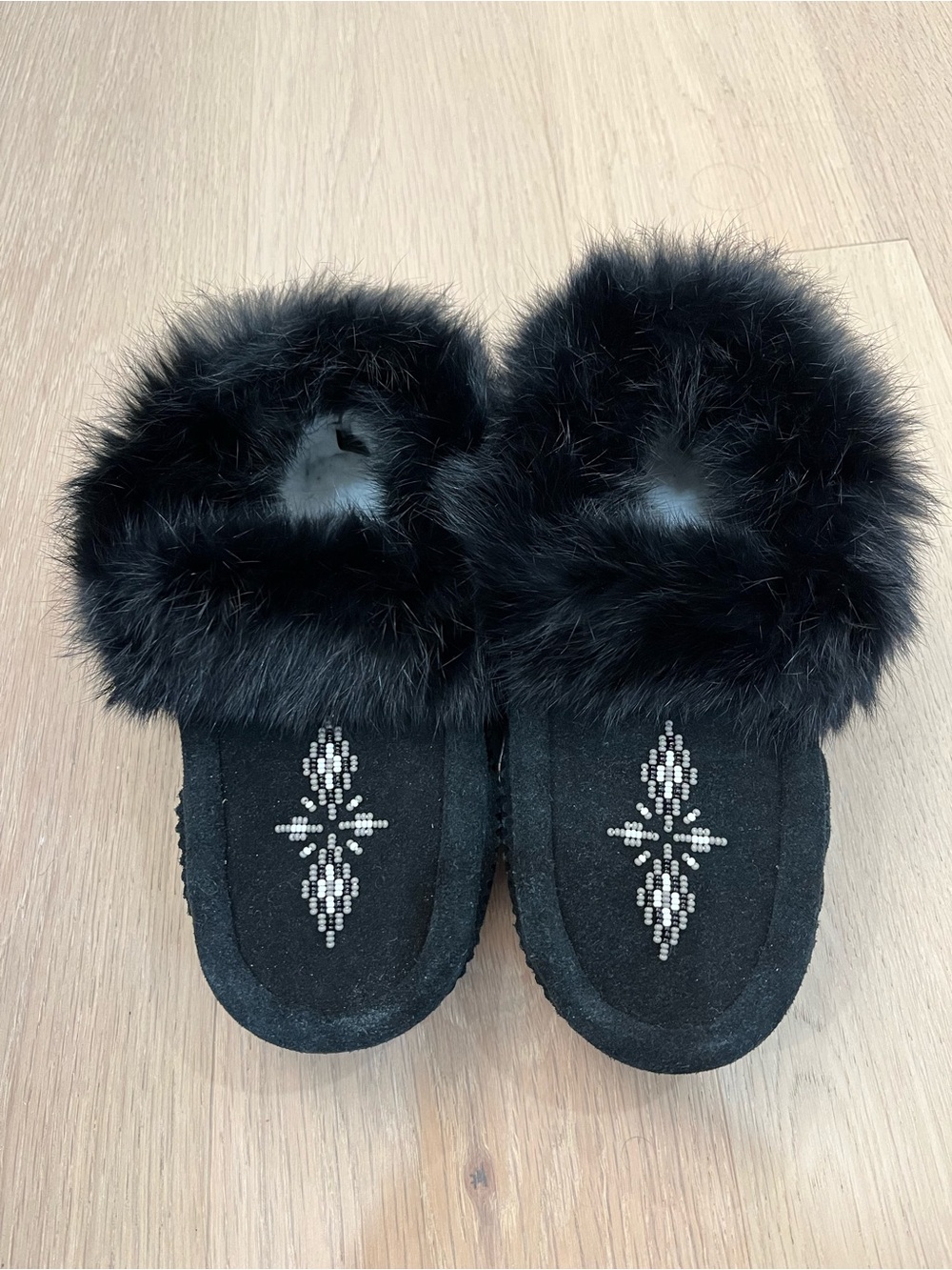 Manitobah Mukluks Tipi Moccasin Ladies 6